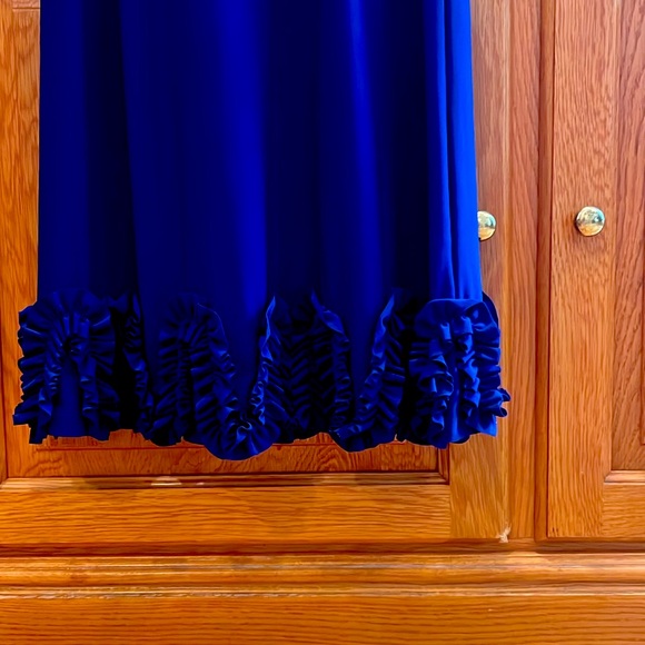 Cute summer dress with a really fun bottom - Picture 10 of 15